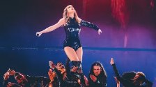 Taylor Swift - I Did Something Bad (live)