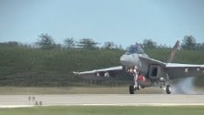 High Crosswinds Landings by F/A-18 Hornets