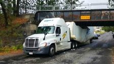 Trucker Fails and Crashes
